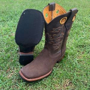 Men’s Rodeo Cowboy square toe boots brown